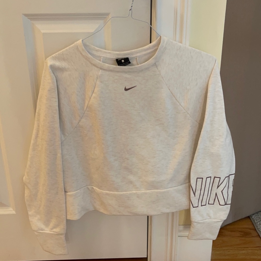 Nike crew neck (cropped)